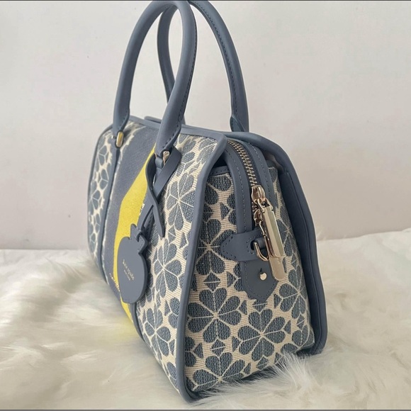 👜 Kate Spade Spade Flower Jacquard Stripe Medium Satchel 👜 - Picture 3 of 4
